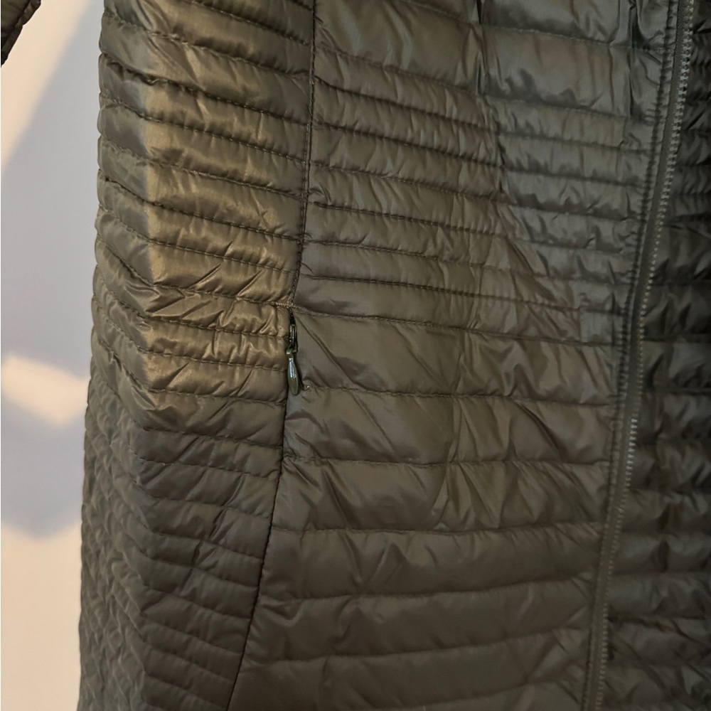 L.L. Bean Dark Green Quilted Jacket - Picture 5 of 6